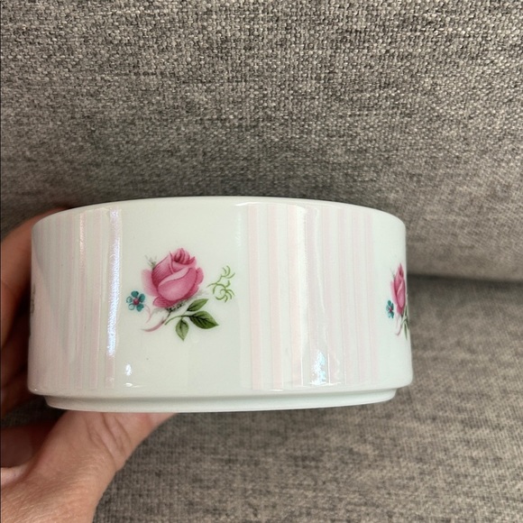 Delicate Rose Pink and White Floral and Stripes Ceramic Trinket Box - Picture 3 of 4